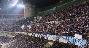 国米北看台：比赛前20分钟保持沉默，抗议票价过高&amp;禁止标语入场